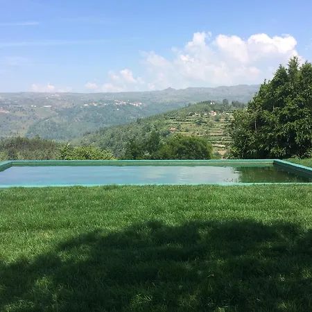 Casa Da Eira Do Outeiro * Cinfães